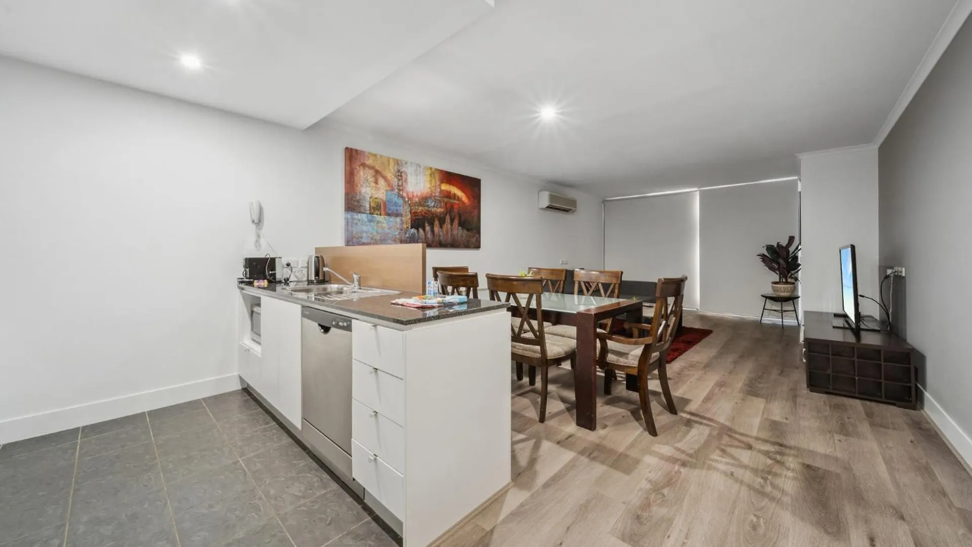 Convenient 2-Bed With Pool By Parks & Amenities Apartment Canberra 0*,  Australia